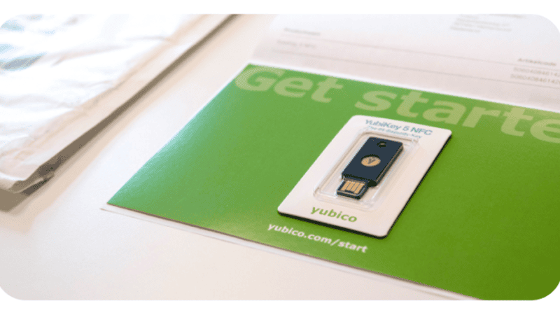 Klucz bezpieczeństwa Yubikey od Yubico.