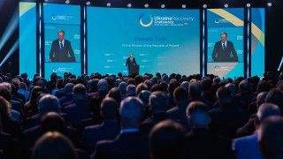 Premier Donald Tusk przemawia w czasie Konferencji na rzecz Odbudowy Ukrainy w Gdańsku.