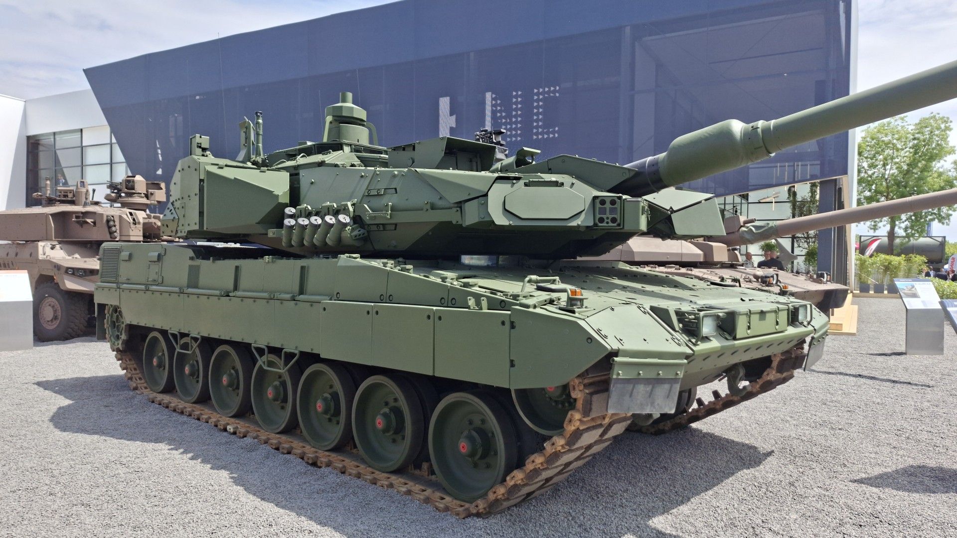 Litwa buduje centrum serwisowania czołgów Leopard 2A8 dla regionu
