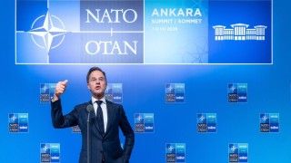 Mark Rutte podczas szczytu NATO w Ankarze