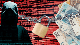 hacker, kłódka oraz polskie banknoty na cyfrowym tle