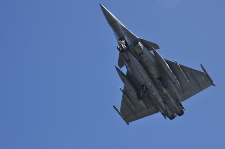 Przelot myśliwców Rafale