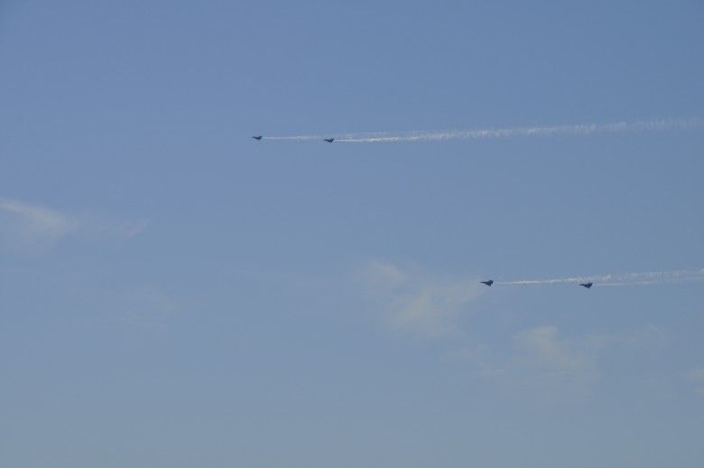Przelot myśliwców Rafale