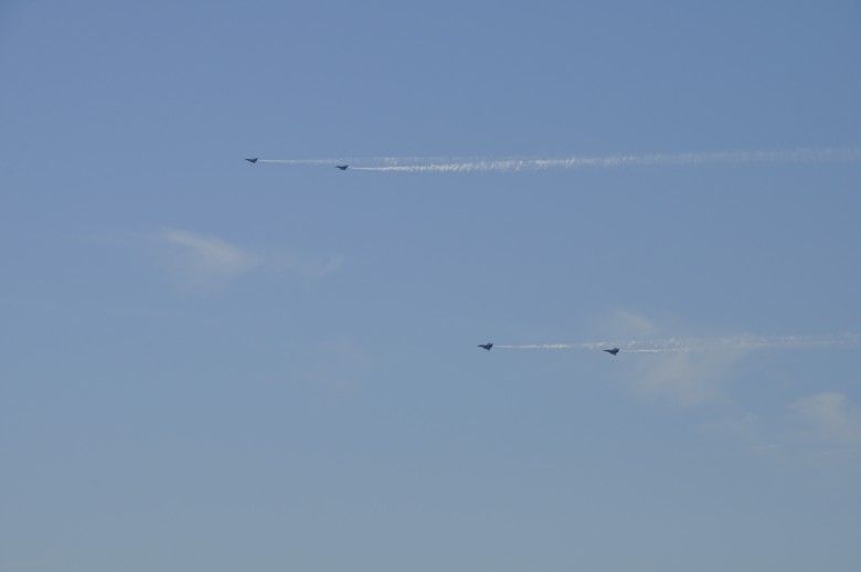 Przelot myśliwców Rafale
