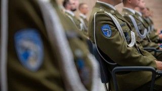 Wojsko Polskie rozpoczęło pilotaż systemu oceniającego kompetencje żołnierzy. Opracowane przez DKWOC narzędzie pozwoli wesprzeć zarządzanie potencjałem kadrowym wojska.