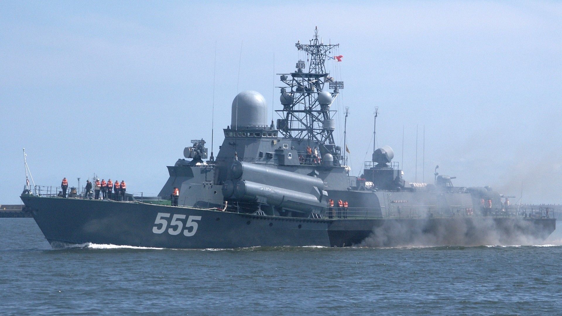 Russia reopens more higher military officer schools