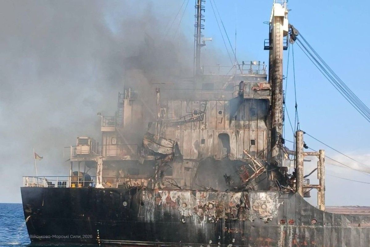 Ten victims of the Russian strike close Odessa. The port and grain ships are the targets