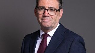 Official portrait of Andy Burnham MP