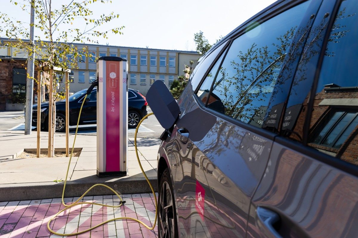 Nowa oferta Taurona dla kierowców elektryków