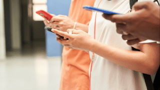Instytut Spraw Obywatelskich wraz z 11 organizacjami zaapelował do prezydenta o podpisanie ustawy ograniczającej korzystanie z telefonów w szkołach i przedszkolach