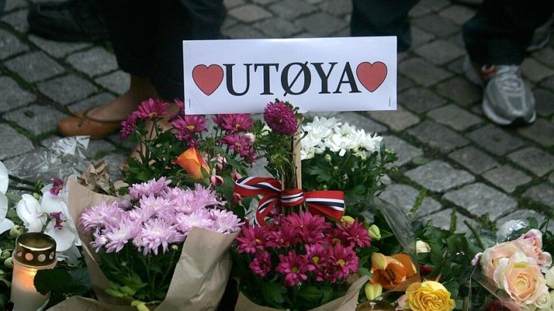 Memorial message for the Utøya victims outside Oslo Cathedral
