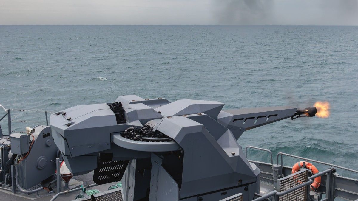Polska armata 35 mm strzela na ćwiczeniach NATO