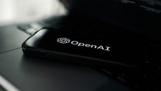 Agent OpenAI wykorzystał inną platformę do przeprowadzenia ataku na Hugging Face. Oprócz niej, w działaniach pojawiły się także trzy inne serwisy oraz dziesiątki stron internetowych.