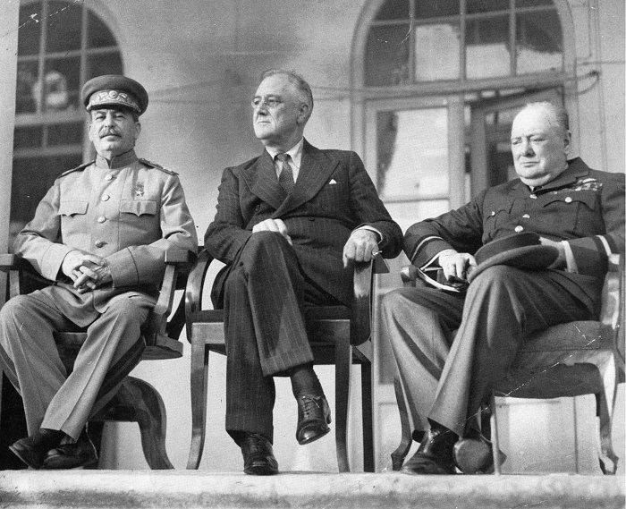 Berlin, Moskwa, Londyn i Waszyngton. Tak mocarstwa patrzyły na Powstanie Warszawskie