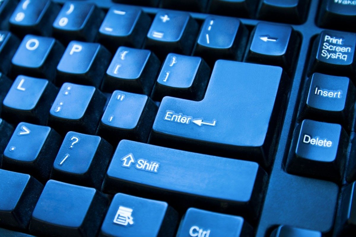 Domeny .ai i .tv. Fundamenty gospodarek Anguilli i Tuvalu