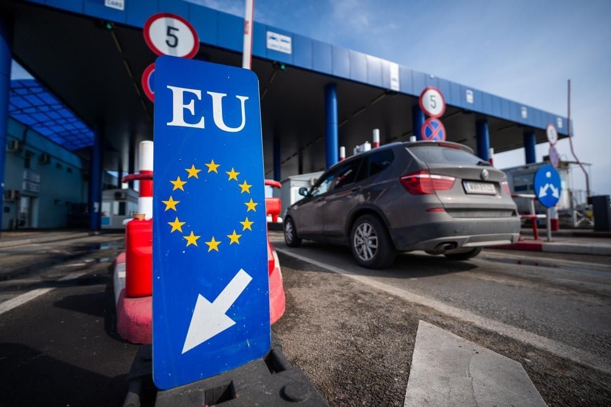 Hiszpania poza Schengen? Europa grozi konsekwencjami po masowym napływie migrantów do Ceuty