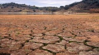 climate-change-land-with-dry-and-cracked-ground-in-2026-03-16-02-10-06-utc
