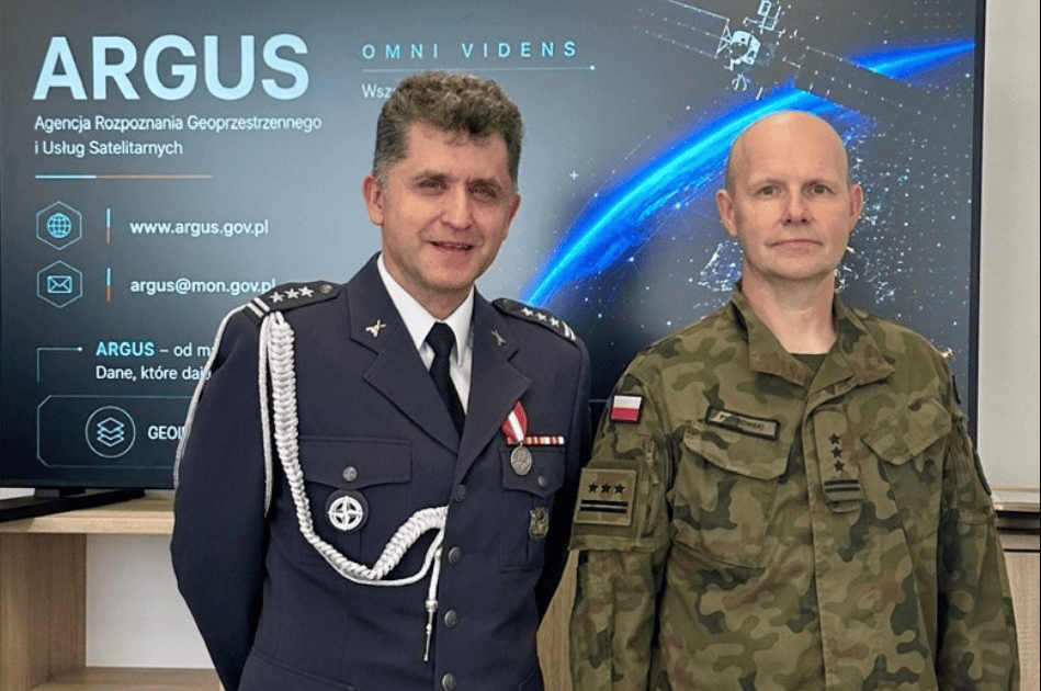 Zmiany w Centrum Operacji Satelitarnych. Dowódca przechodzi do NATO