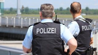 Niemiecka policja na lotnisku