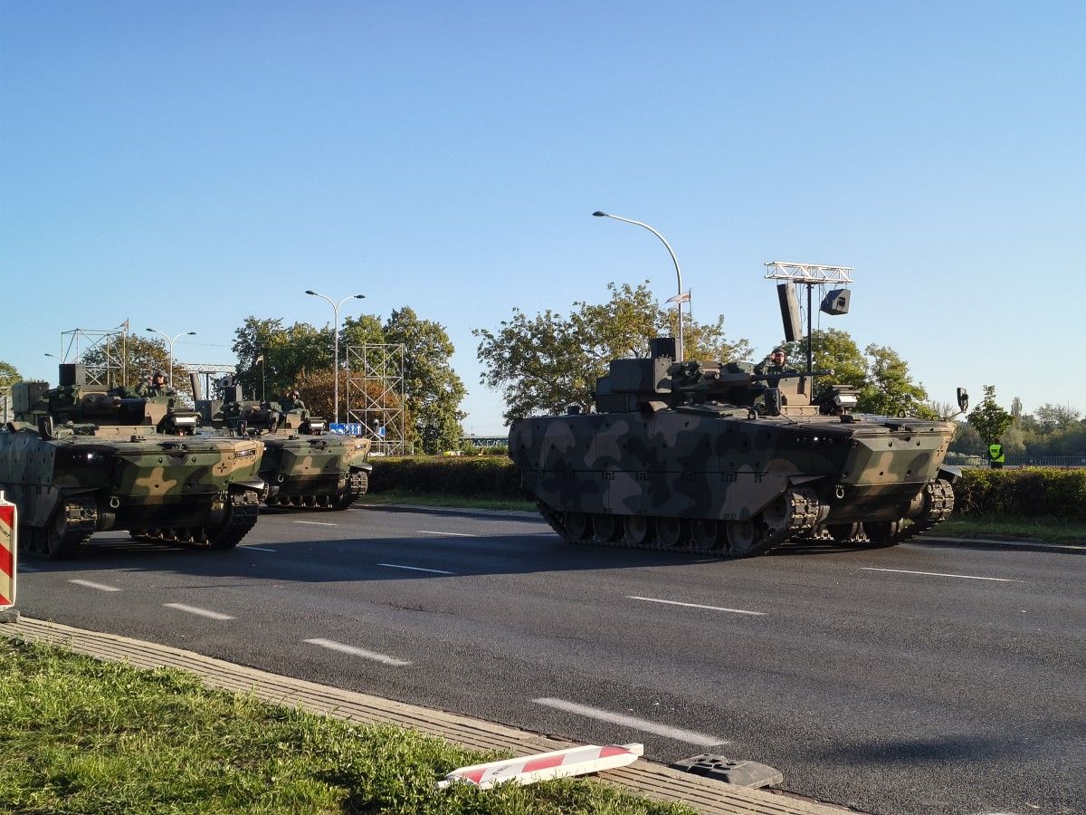 Święto Wojska Polskiego: Ponad 300 jednostek sprzętu w Warszawie