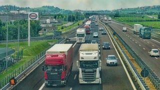 schwoaze-highway-3392100