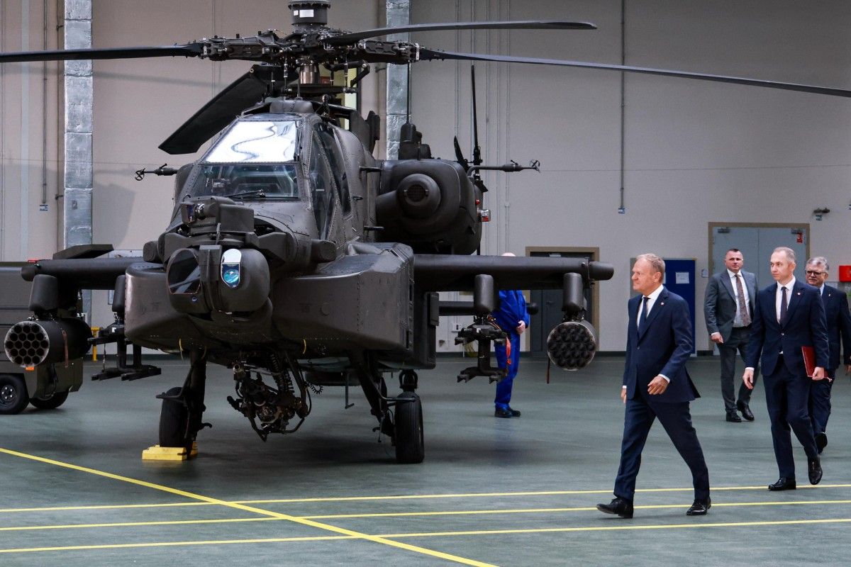 Лодзь — это европейский сервисный центр Apache. Подписанные контракты