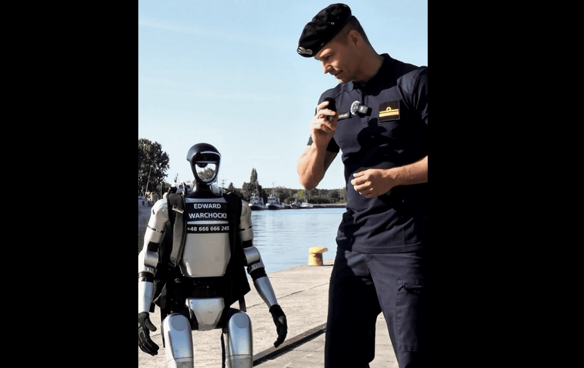 A robot from the Pentagon's "black list" allowed into the port by the Polish Navy