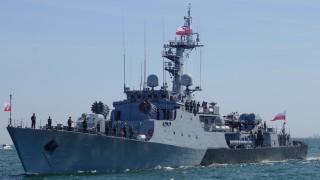 Dozorowiec ORP Kaszub (240).