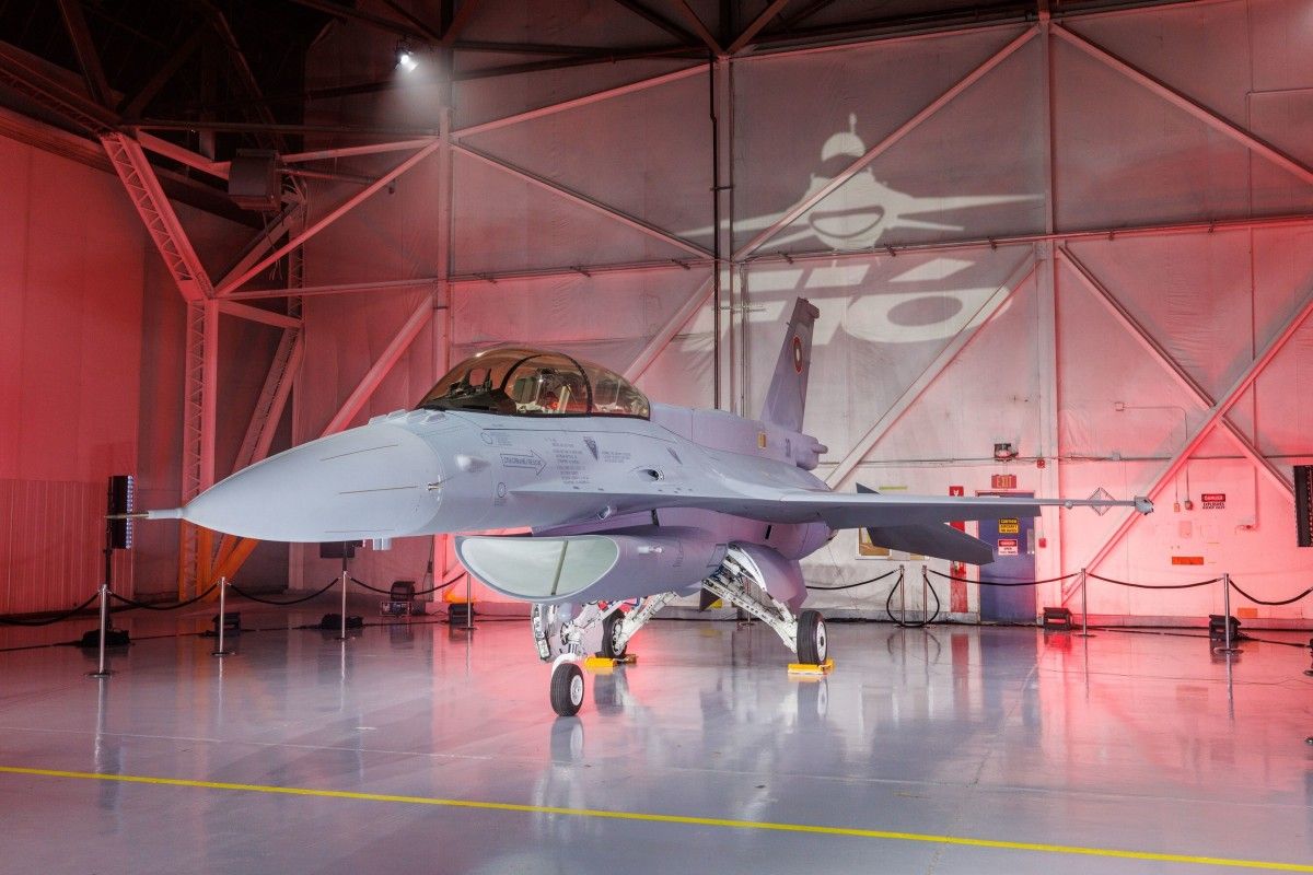 Zmodernizowane F-16 z opóźnieniem. Potrzeba używanych samolotów