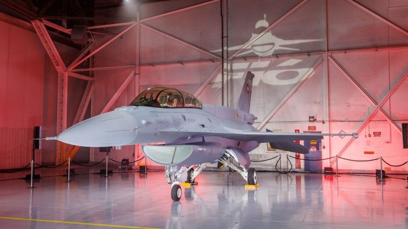 Uroczystość przekazania pierwszego egzemplarza F-16D Block 70 dla Bułgarskich Sił Powietrznych w zakładzie Lockheed Martin w Greenville w stanie Karolina Południowa, luty 2025 roku. Tę maszynę dostarczono do Bułgarii w kwietniu 2025 r.