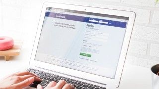 Nie powinniśmy czekać na Brukselę albo zrzucać odpowiedzialność na Akt o usługach cyfrowych – powiedział Rafał Brzoska. Szacunkowe zarobki Mety na oszustwach wynoszą 20 mln zł dziennie.
