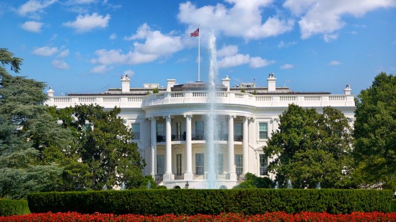 Biały Dom w Waszyngtonie, miejsce urzędowania prezydenta USA Donalda Trumpa (zdjęcie poglądowe)