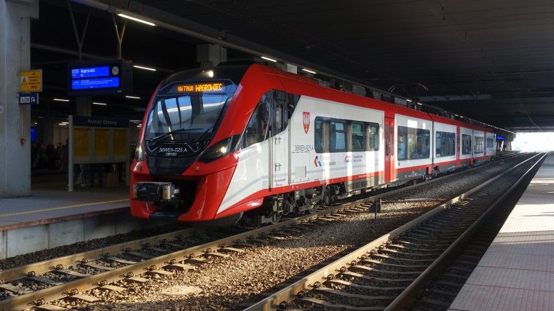 Liczba nadużyć Radio-Stopu w 2025 roku spadła o 8 proc. - wynika z danych Urzędu Transportu Kolejowego. W corocznym dokumencie o stanie bezpieczeństwa wskazano również na kwestię GSM-R.