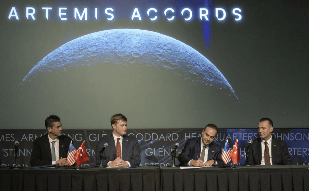 Turcja w Artemis Accords. Ankara mierzy w Księżyc
