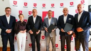 prezesi i decydenci po podpisaniu listu intencyjnego