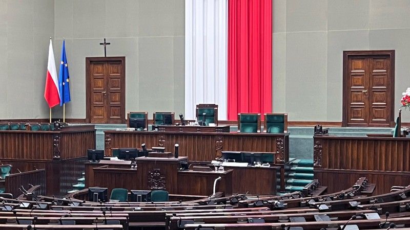 Komisja Cyfryzacji zajęła się propozycjami zmian do ustaw wdrażających Akt o usługach cyfrowych. Tylko dwie zmiany zaproponowane do procedowanych druków uzyskały poparcie organu.