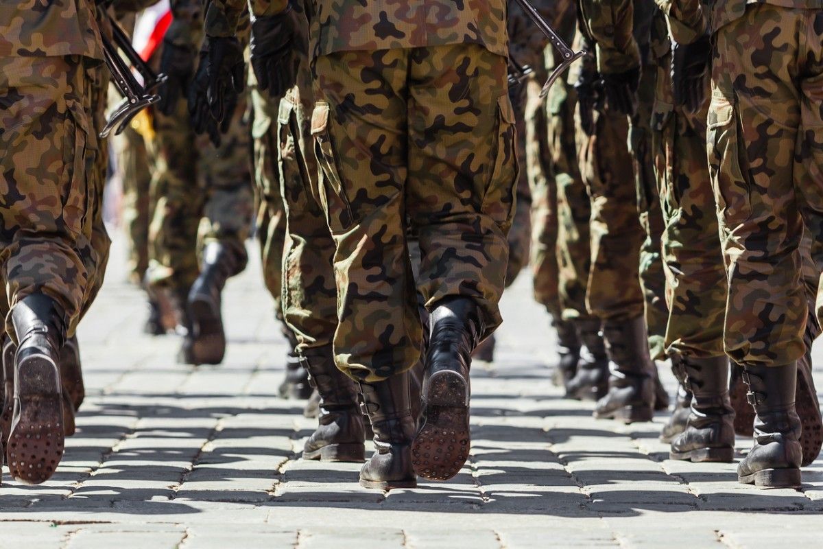 Brytyjczykom brakuje pieniędzy na armię. Szkolenia zawieszone