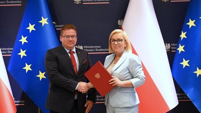 HRmqj6ObgAAmIsI