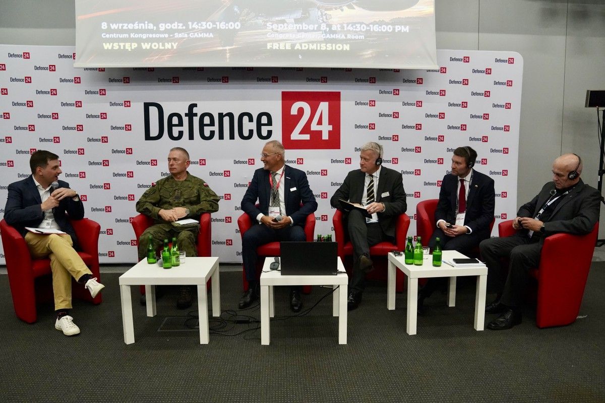 „Uderzać głęboko, różnymi środkami”. Przewaga w powietrzu potrzebuje wsparcia