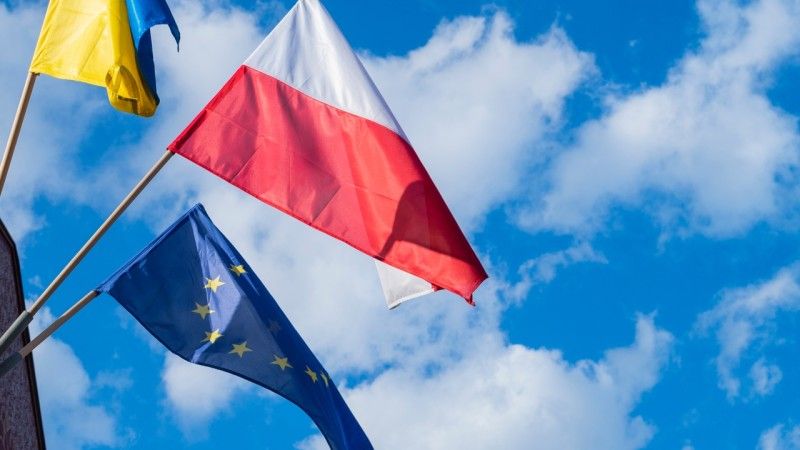 Flaga Ukrainy, Polski i UE - zdjęcie ilustracyjne