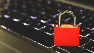 Akt o cyberodporności wpływa na poprawę bezpieczeństwa systemów informatycznych - zwrócił uwagę Prezes UODO. W piątek weszły w życie zapisy CRA - będą działały równolegle z RODO.