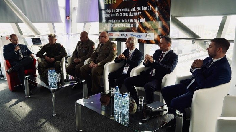 Panel redakcji Defence24 "Amunicja na czas wojny. Jak zbudować krajowe zdolności produkcyjne?" podczas MSPO 2026.