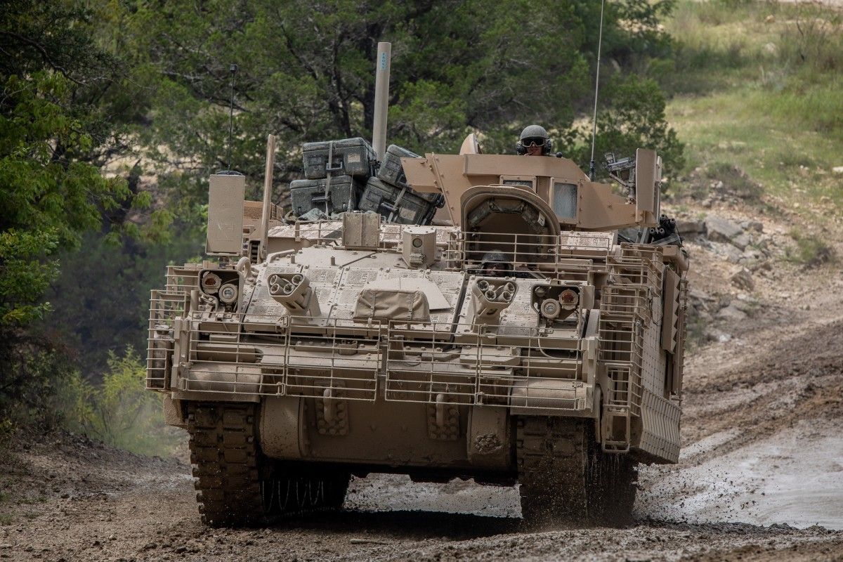 US Army odchodzi od starych transporterów opancerzonych. Kontrakt na nowy sprzęt