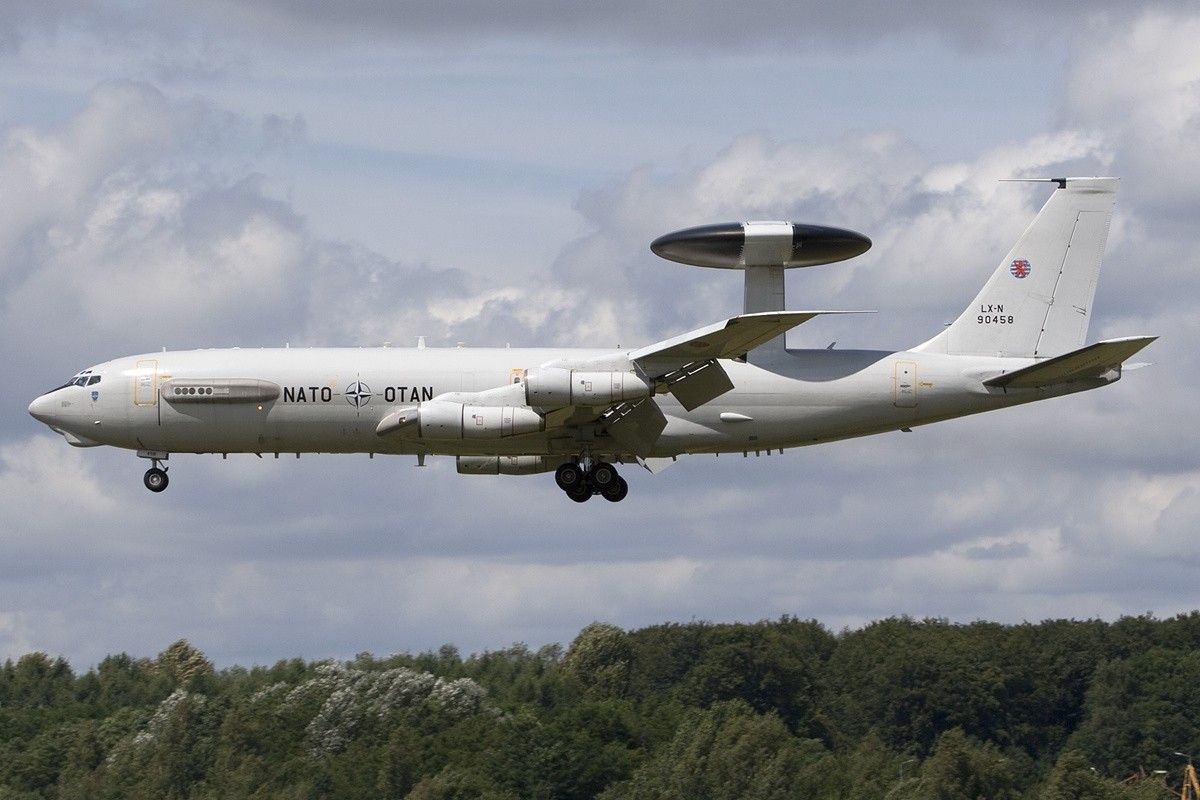 AWACS i Rivet Joint jednocześnie nad Polską. Co samoloty NATO obserwują na wschodniej flance?