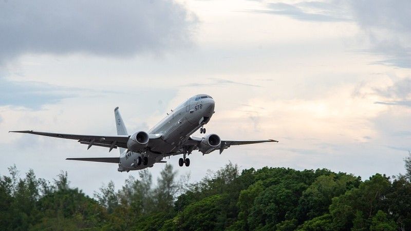 Samolot Poseidon P-8A w locie - zdjęcie poglądowe
