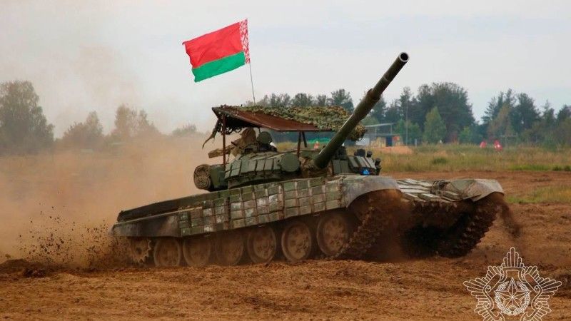 Czołg T-72B.