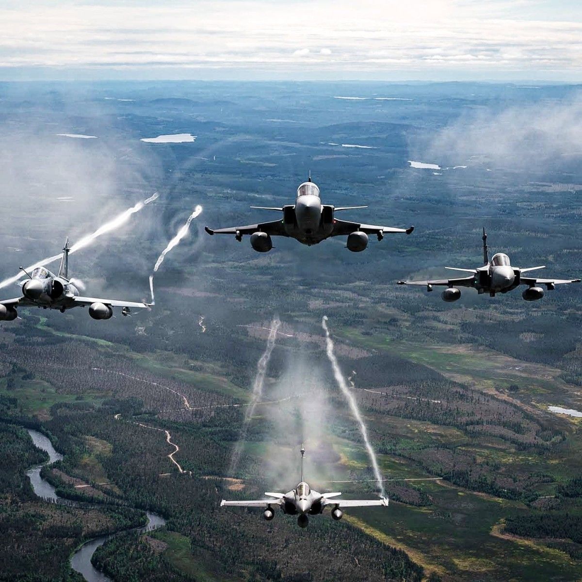 NATO: Sojusz jest gotowy zareagować na rosyjską eskalację