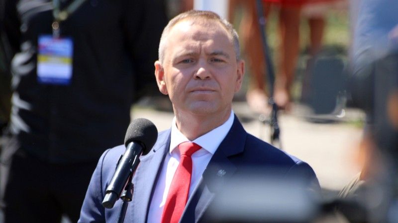 Prezes UODO zaapelował do Karola Nawrockiego o zaakceptowanie ustawy wdrażającej mechanizmy blokowania nielegalnych treści. Jego zdaniem, pomogą one w zwalczaniu cyfrowych zagrożeń.