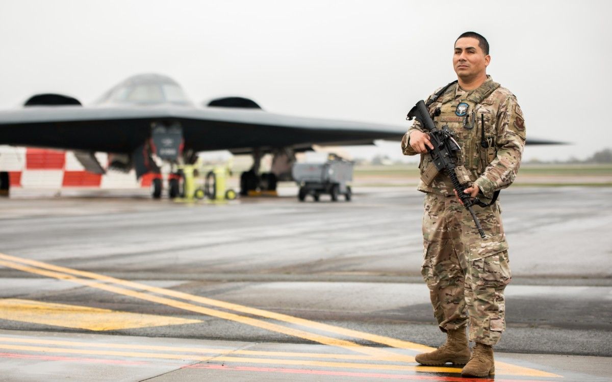 U.S. Bases Under Pressure: Lessons for Poland from the Fairford Incident