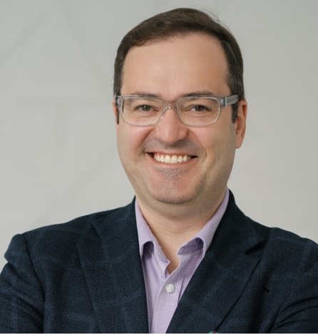Na zdjęciu Piotr Maciążek